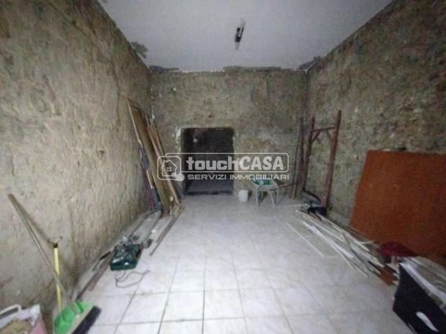 Locale Commerciale in affitto a Borgo San Lorenzo, Aversa