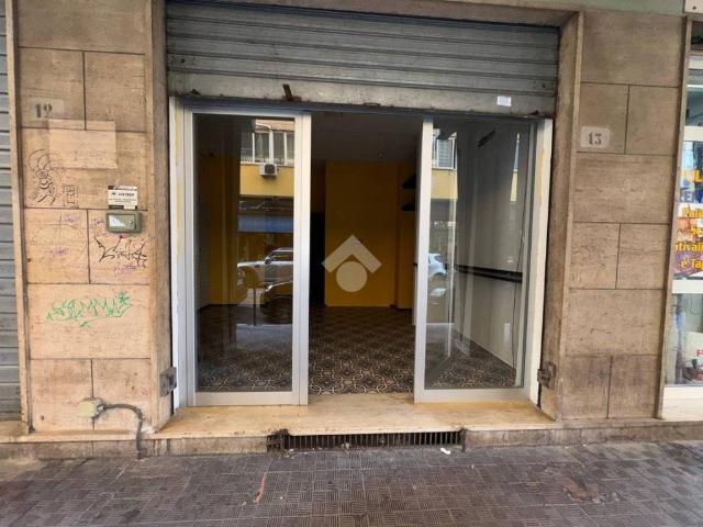 Locale Commerciale in affitto a Borgo San Lorenzo, Aversa