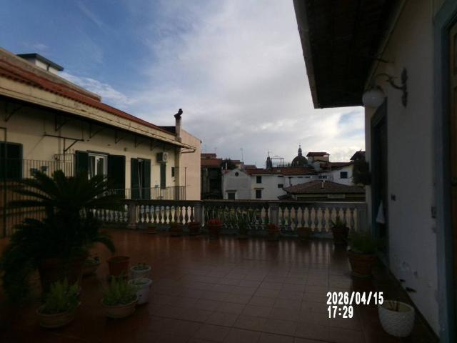 Locale Commerciale in affitto a Borgo San Lorenzo, Aversa