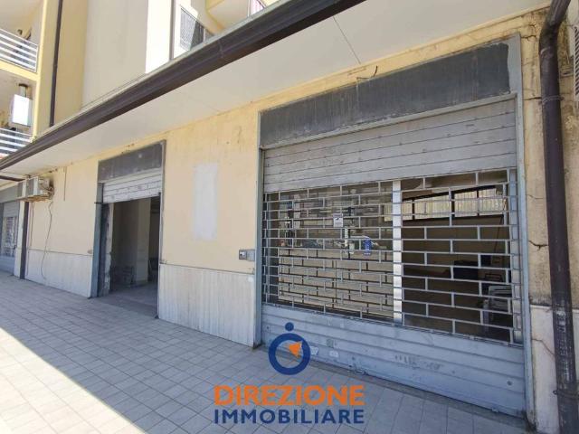 Locale Commerciale in affitto a Bagno d'Aversa, Aversa