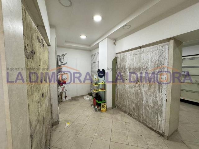 Locale Commerciale in affitto a Borgo San Lorenzo, Aversa