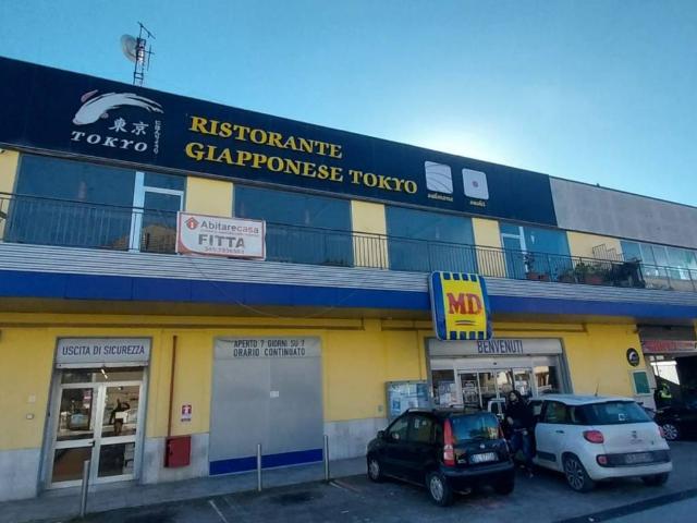 Locale Commerciale in affitto a Borgo San Lorenzo, Aversa