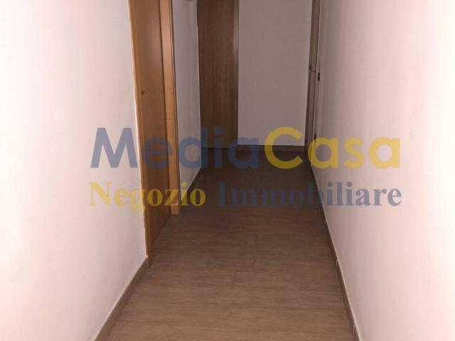 Locale Commerciale in affitto a Bagno d'Aversa, Aversa