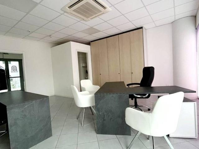 Locale Commerciale in affitto a Avezzano, Abruzzo
