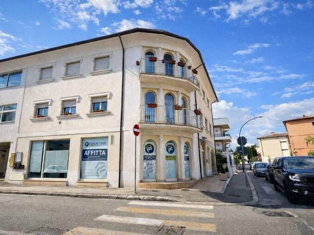 Locale Commerciale in affitto a Avezzano, Abruzzo