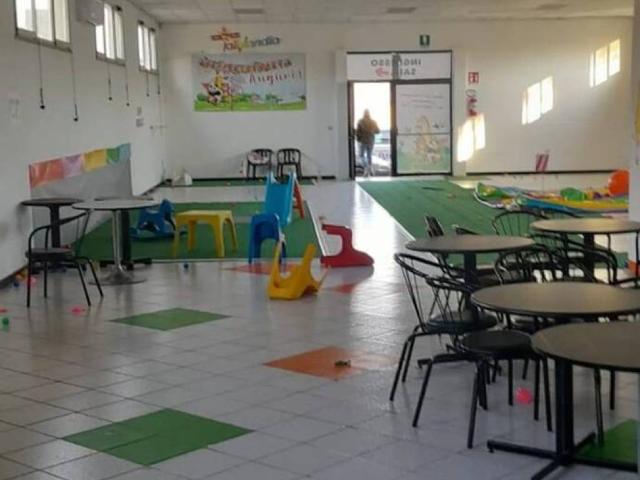 Locale Commerciale in affitto a Avezzano, Abruzzo