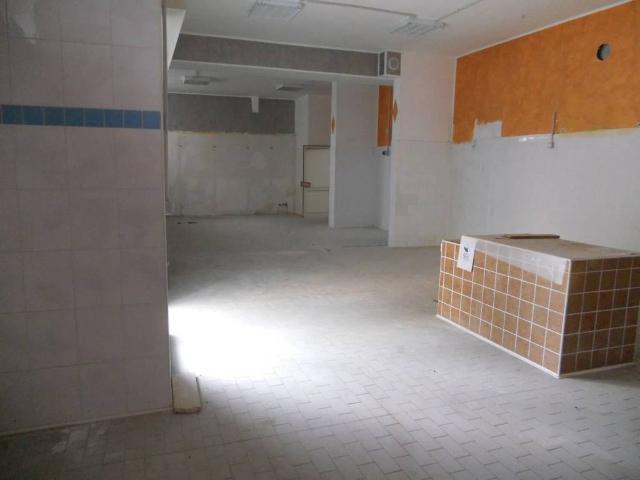 Locale Commerciale in affitto a Avezzano, Abruzzo