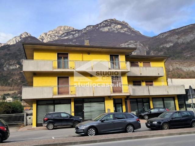 Locale Commerciale in affitto a Comunità della Vallagarina, Avio