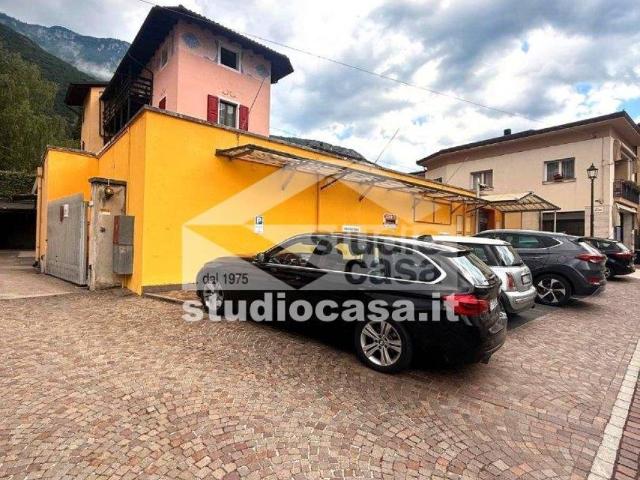 Locale Commerciale in affitto a Comunità della Vallagarina, Avio