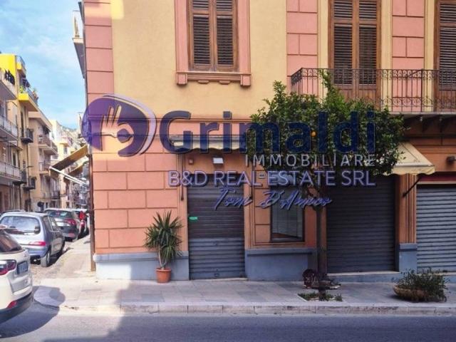 Locale Commerciale in affitto a Bagheria, Sicilia