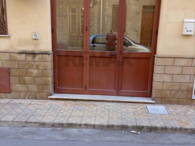Locale Commerciale in affitto a Bagheria, Sicilia