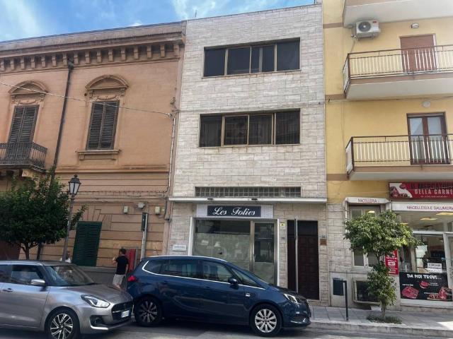 Locale Commerciale in affitto a Bagheria, Sicilia