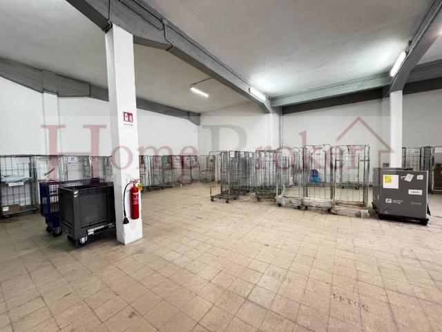 Locale Commerciale in affitto a Ponte a Niccheri, Bagno A Ripoli