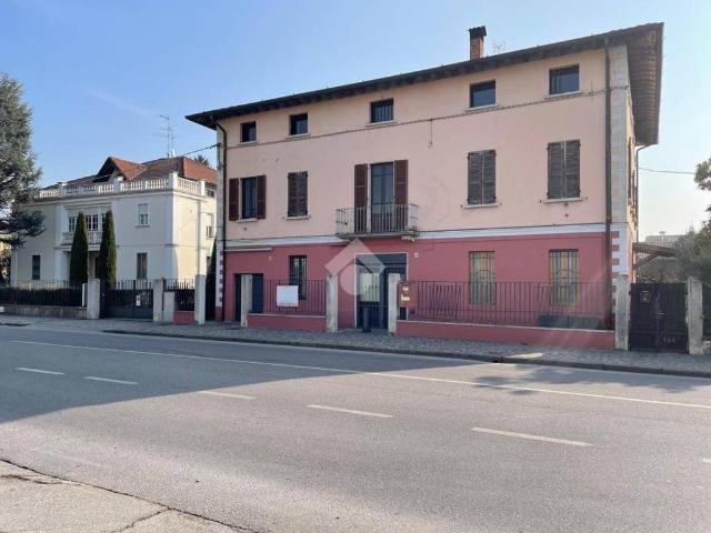 Locale Commerciale in affitto a Bagnolo Mella, Lombardia
