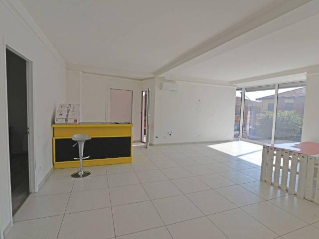 Locale Commerciale in affitto a Piemonte, Cuneo