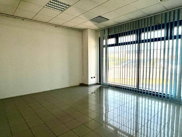 Locale Commerciale in affitto a Campione, Bagnolo San Vito