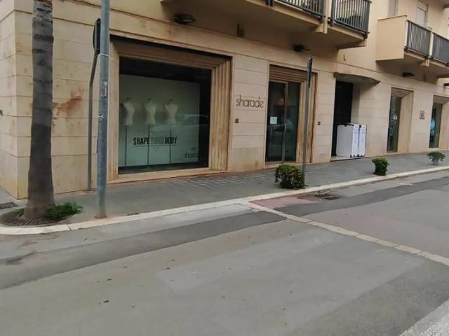 Locale Commerciale in affitto a Balestrate, Sicilia