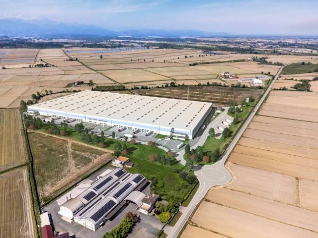 Locale Commerciale in affitto a Piemonte, Vercelli