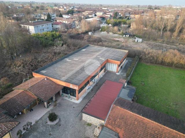 Locale Commerciale in affitto a Barbariga, Lombardia