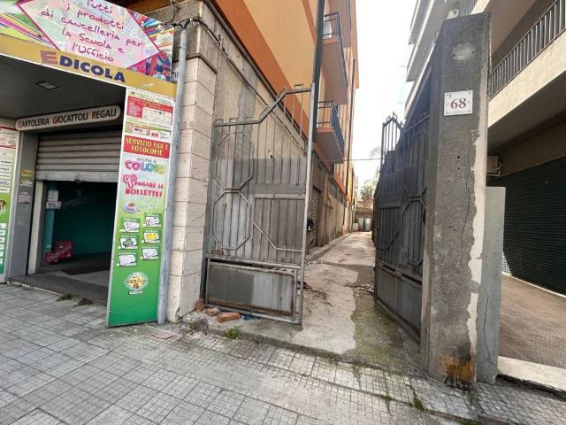 Locale Commerciale in affitto a Oreto, Barcellona Pozzo Di Gotto