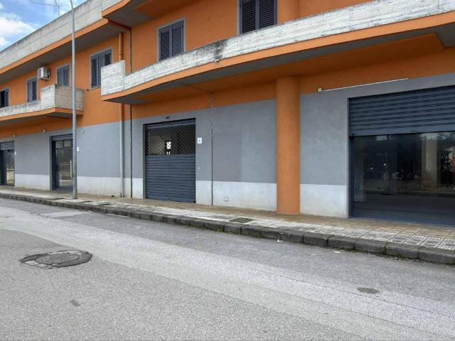 Locale Commerciale in affitto a Sant'Antonio, Barcellona Pozzo Di Gotto