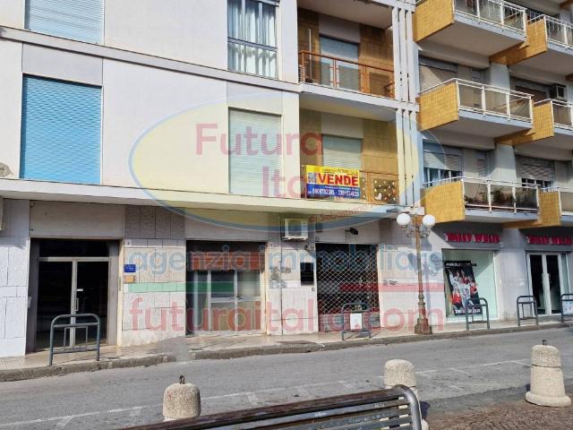 Locale Commerciale in affitto a Barcellona, Barcellona Pozzo Di Gotto
