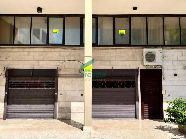 Locale Commerciale in affitto a Municipio 2, Puglia