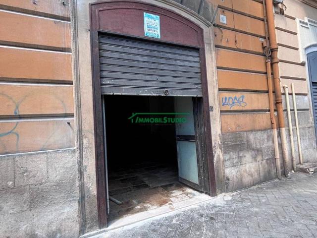 Locale Commerciale in affitto a Municipio 1, Puglia