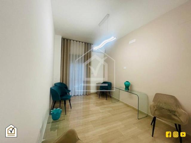 Locale Commerciale in affitto a Carrassi, Bari