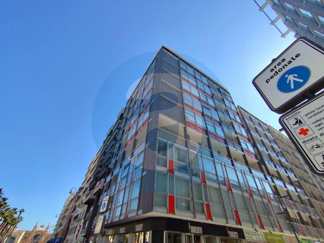 Locale Commerciale in affitto a Murat, Bari