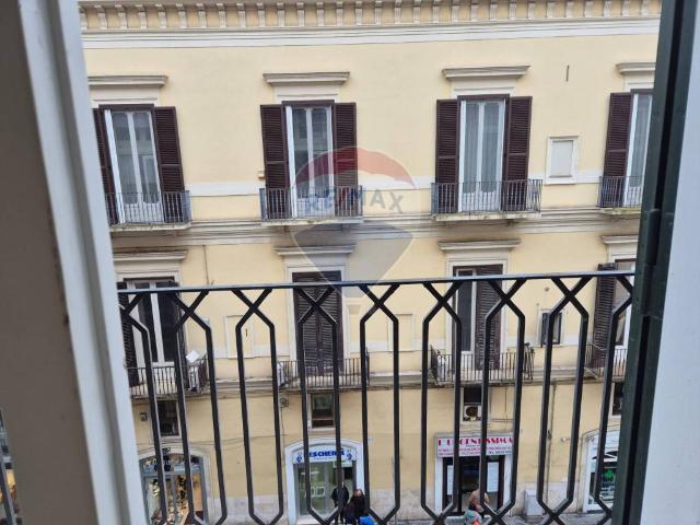 Locale Commerciale in affitto a Libertà, Bari