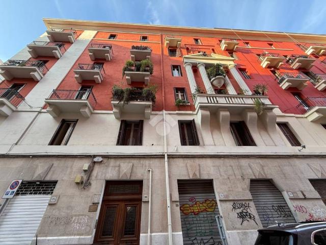 Locale Commerciale in affitto a Madonnella, Bari