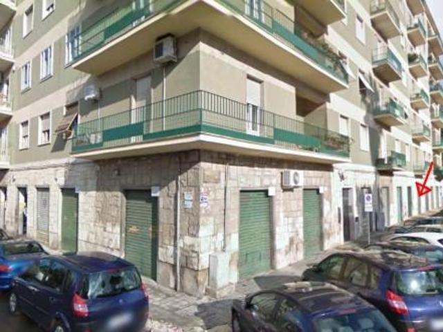 Locale Commerciale in affitto a Municipio 1, Puglia