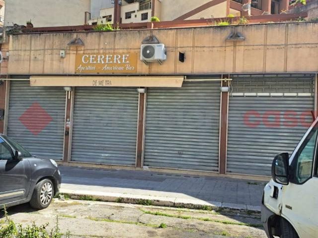 Locale Commerciale in affitto a Puglia, Bari