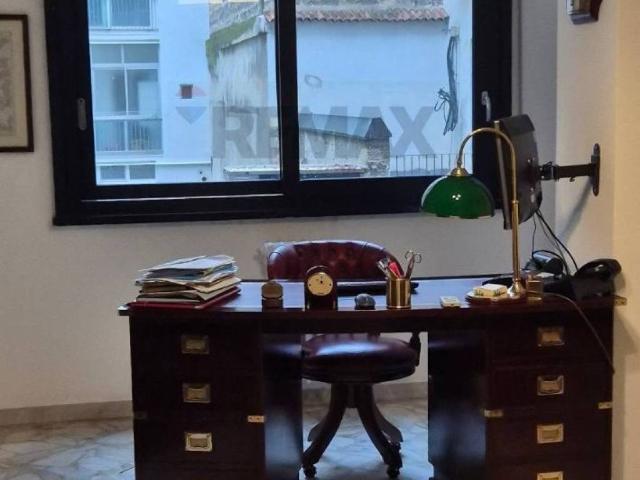 Locale Commerciale in affitto a Municipio 1, Puglia