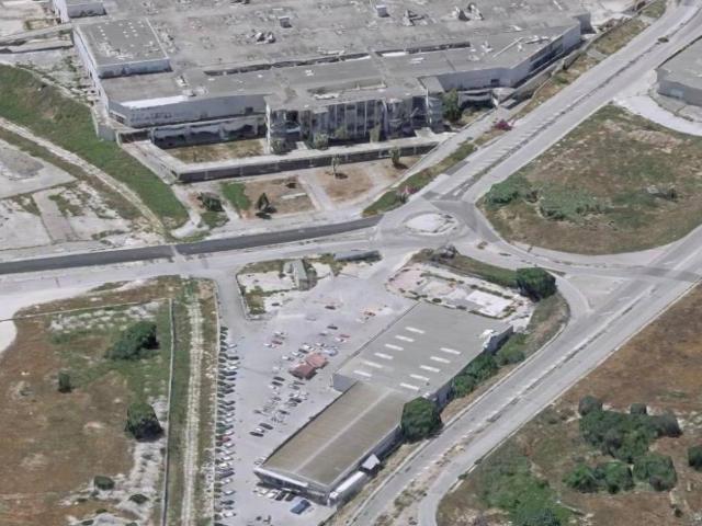 Locale Commerciale in affitto a Municipio 3, Puglia