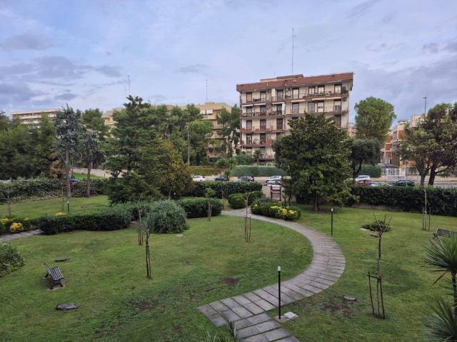 Locale Commerciale in affitto a Poggiofranco, Bari