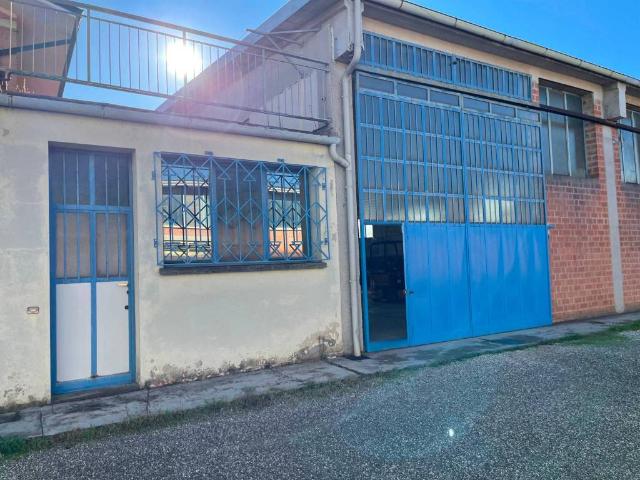 Locale Commerciale in affitto a Unione Terre di Pianura, Baricella