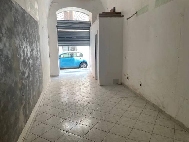 Locale Commerciale in affitto a Centro, Puglia
