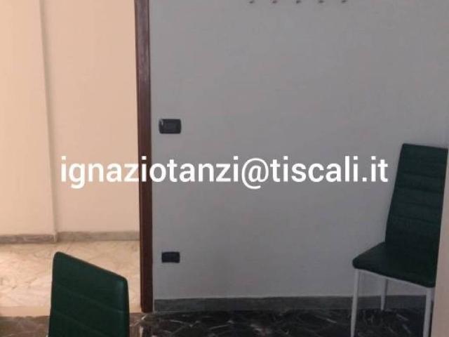 Locale Commerciale in affitto a Centro, Puglia