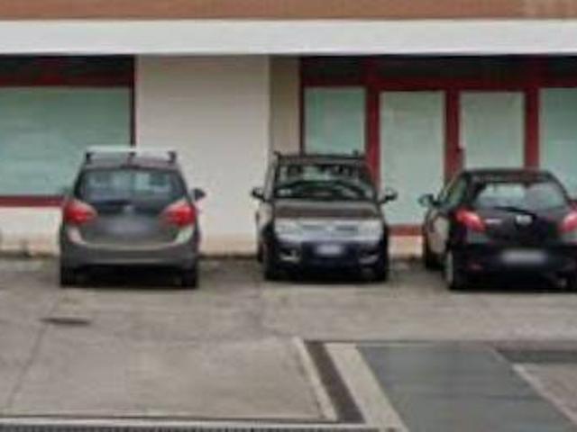 Locale Commerciale in affitto a San Vito, Bassano Del Grappa