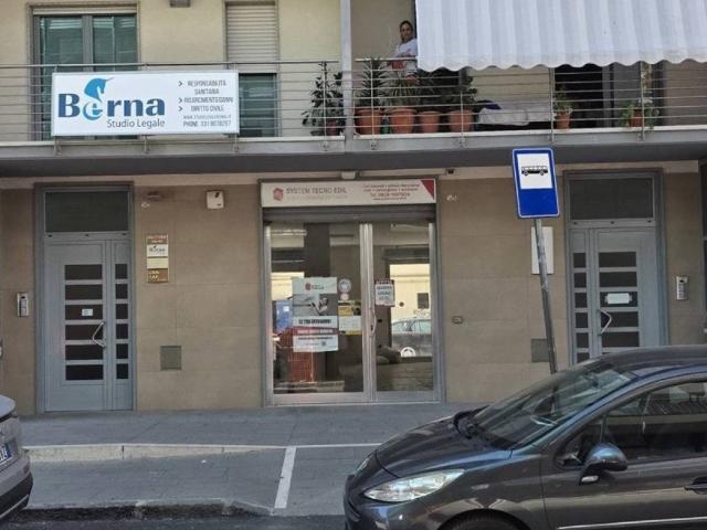 Locale Commerciale in affitto a Stella, Olevano Sul Tusciano