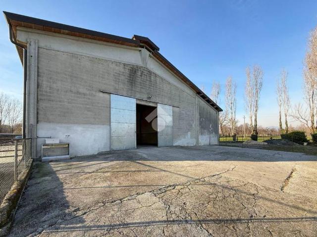 Locale Commerciale in affitto a Bedizzole, Lombardia