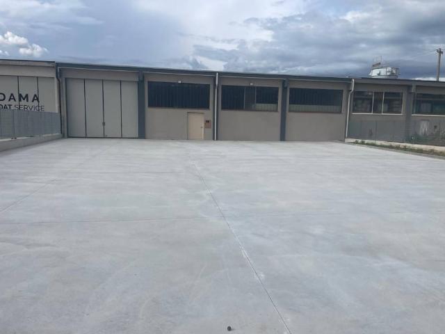 Locale Commerciale in affitto a Via Larga, Bedizzole