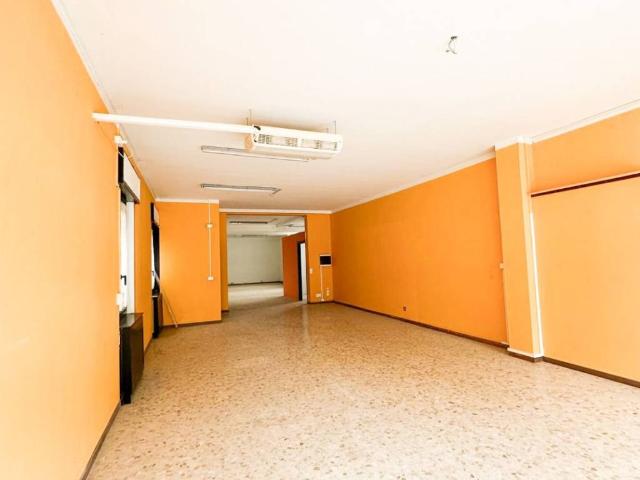 Locale Commerciale in affitto a Bedizzole, Lombardia