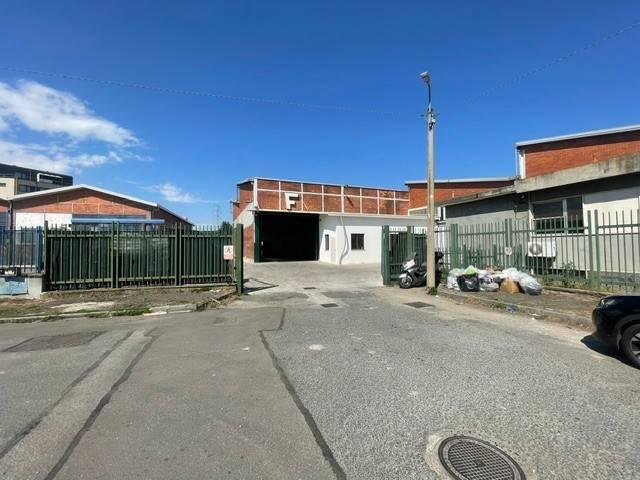 Locale Commerciale in affitto a Fornaci, Piemonte