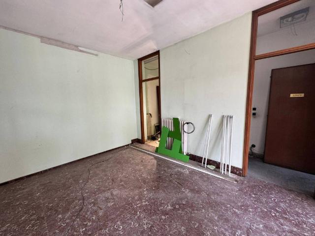 Locale Commerciale in affitto a Borgo Melano, Piemonte