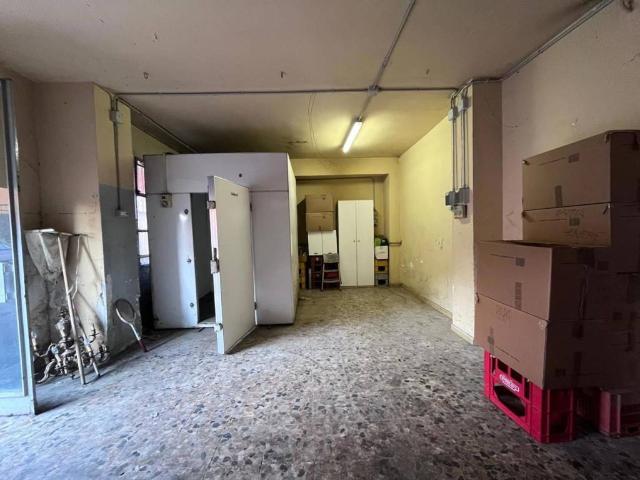 Locale Commerciale in affitto a Borgo Melano, Piemonte