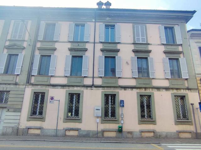 Locale Commerciale in affitto a Belgioioso, Lombardia