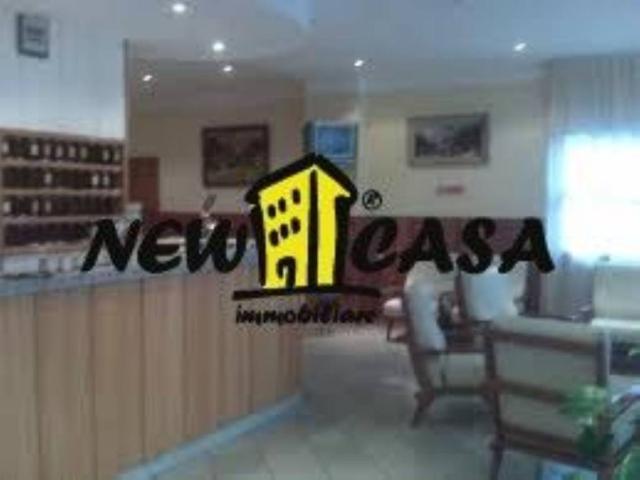 Locale Commerciale in affitto a Bellaria, Reggio Emilia